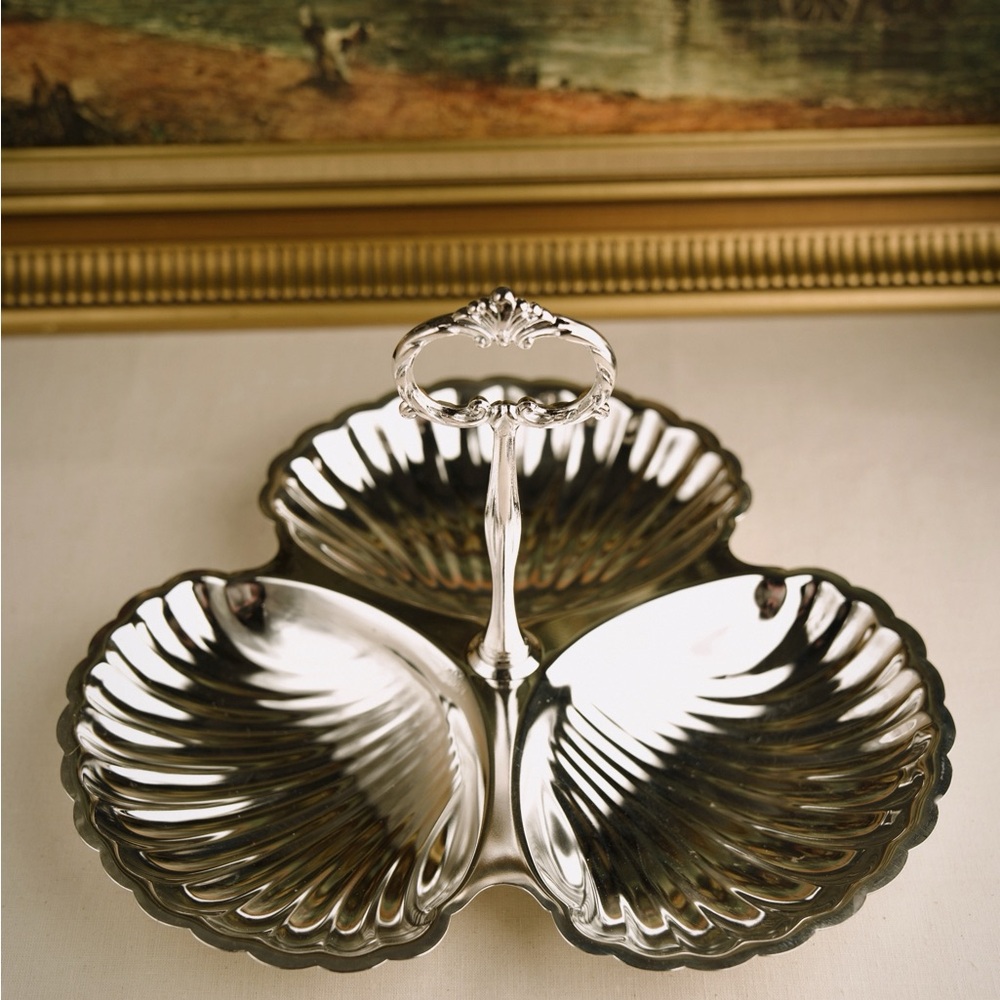 Elegant Vintage Silverplated Leonard Divided Candy / Nut Dish